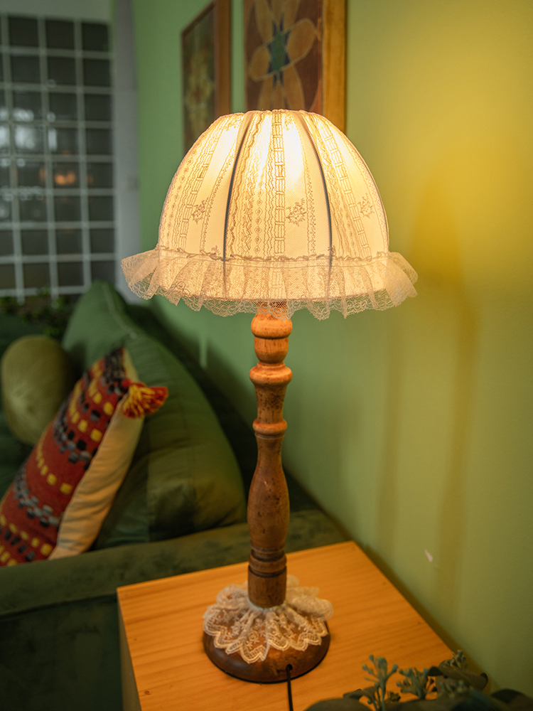 ヨーロッパ無垢材テーブルランプ寝室のベッドサイドランプアメリ - Desk Setup Wallpaper のレビューと価格