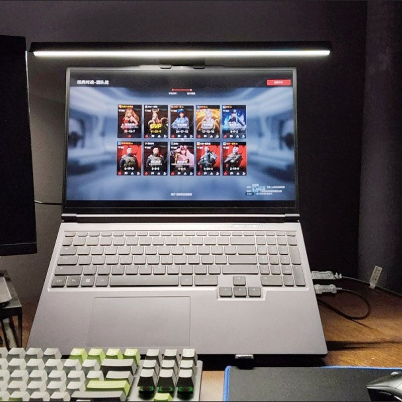 RGB カラーチェンジモニターライトバー USB プラグイン - Led Desk Light Usb のレビューと価格