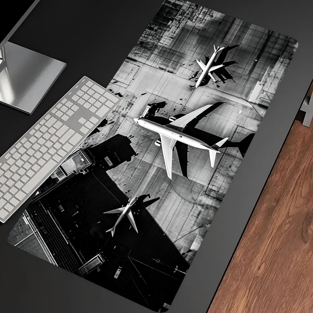 飛行機の空撮ビューをモチーフにした拡張ゲーミングマウスパッド - Desk View Setup のレビューと価格