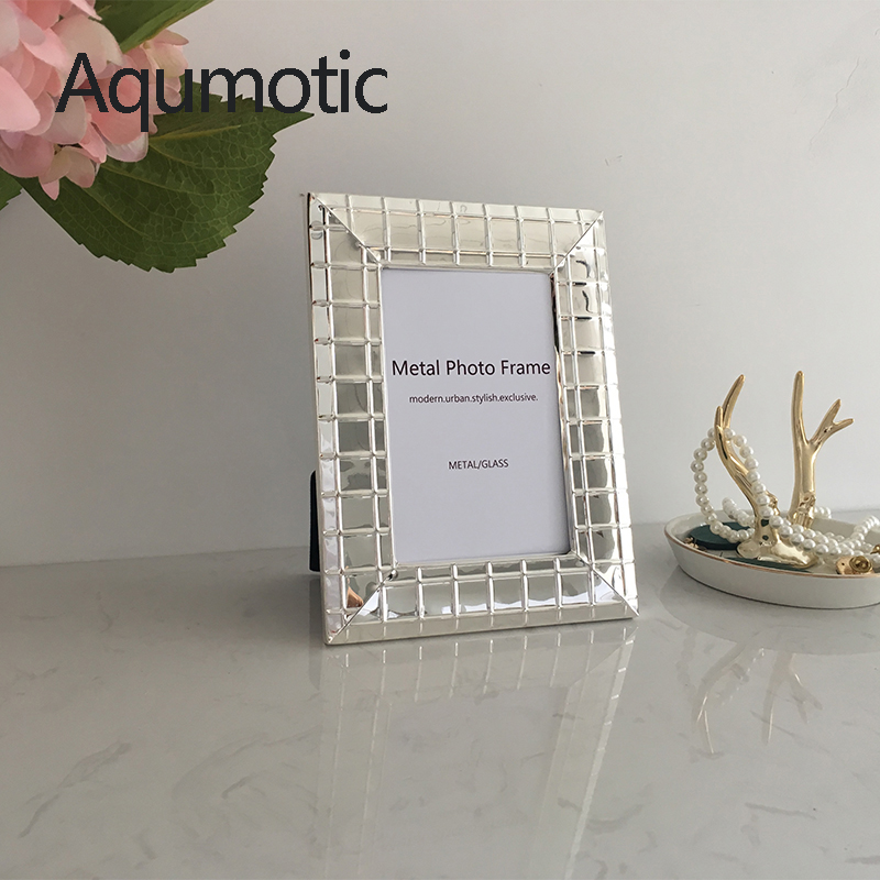 Aqumic-金属製の写真フレーム,シンプルなシルバーミラー - Desk Setup Simple のレビューと価格