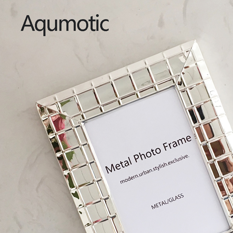 Aqumic-金属製の写真フレーム,シンプルなシルバーミラー - Desk Setup Simple のレビューと価格
