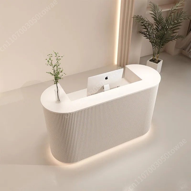 曲線状の縦型溝付き受付デスク（LEDアンビエントライト付き） - Desk Setup White のレビューと価格