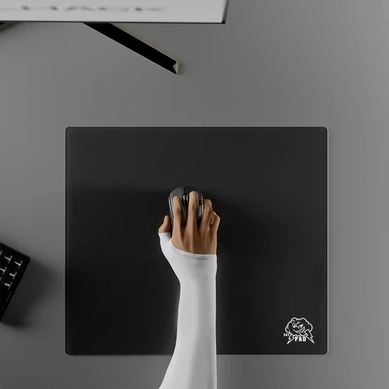 ガラスゲーミングマウスパッド Skypad SORA ブラッ - Desk Setup White のレビューと価格
